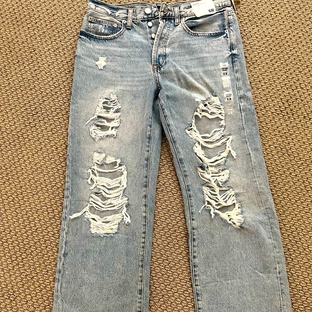 Aero Low Rise Skater Jeans